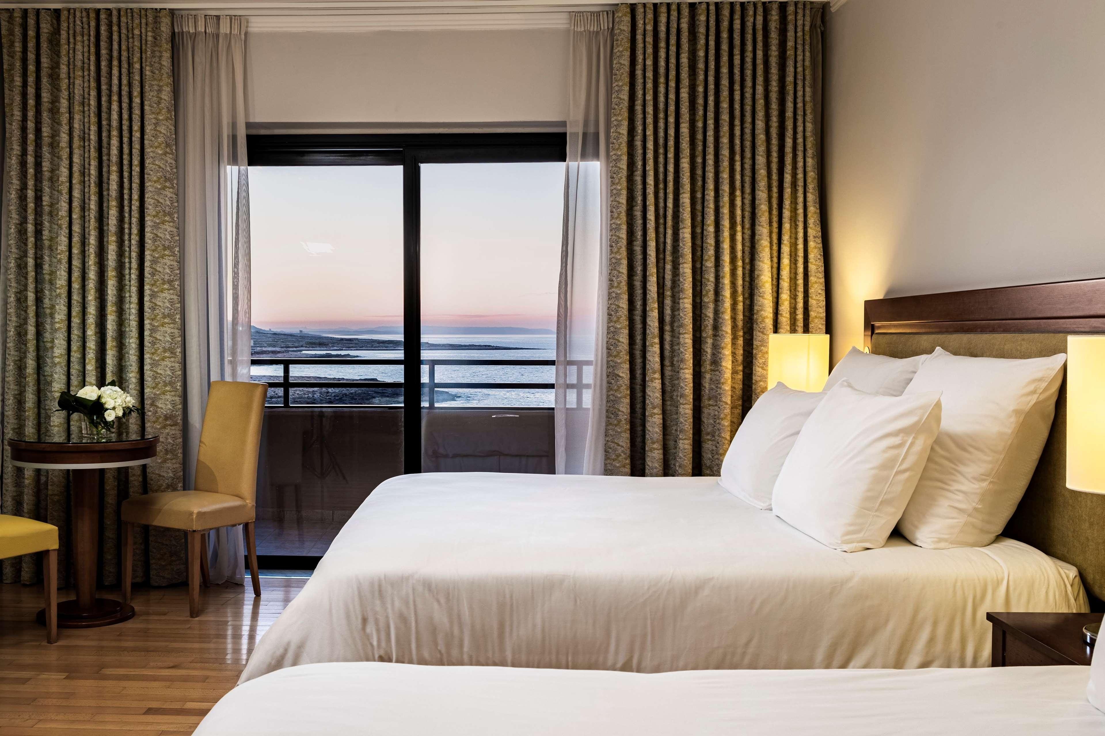 Radisson Blu Resort, Malta St. Julian'S Exterior photo A room at the hotel
