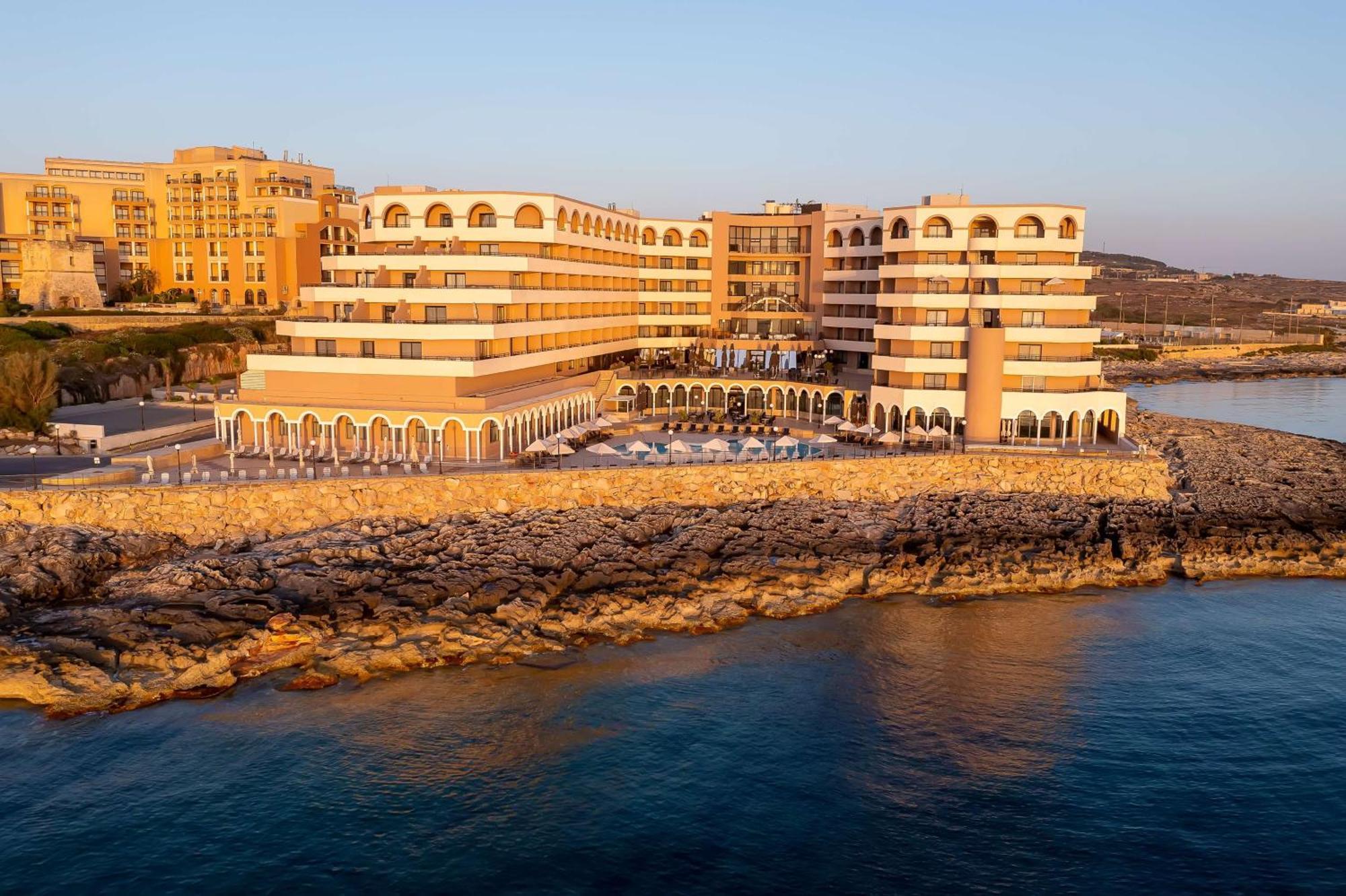 Radisson Blu Resort, Malta St. Julian'S Exterior photo The Grand Hotel